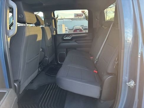 Used 2025 Chevrolet Silverado 2500 LT w/ Convenience Package image 28