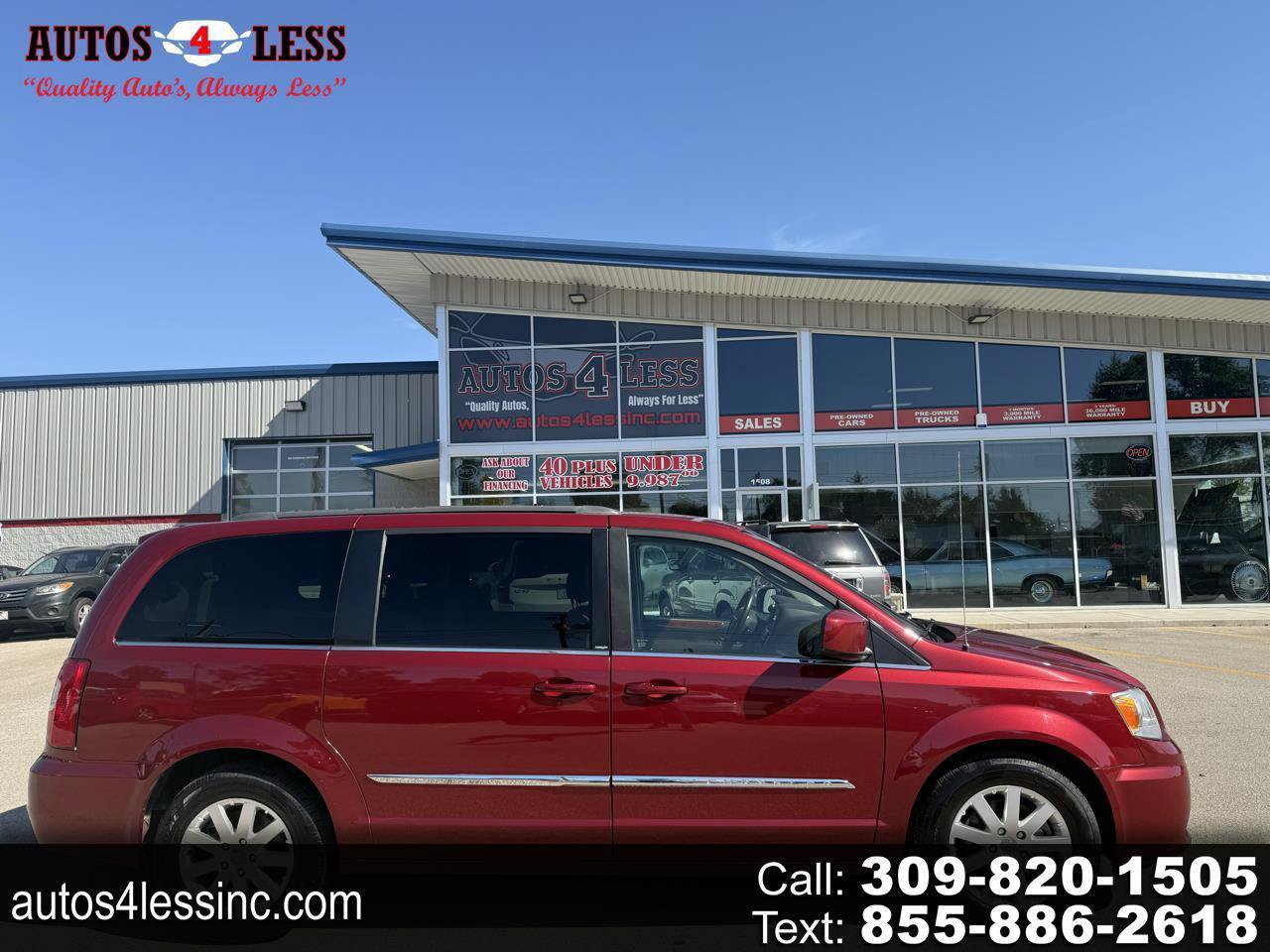 Used 2014 Chrysler Town & Country Touring FWD image 1