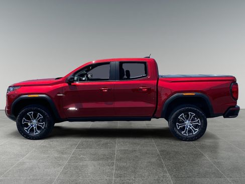 Used 2024 GMC Canyon AT4 w/ AT4 Premium Package AWD/4WD image 2