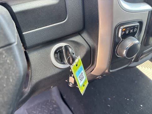 Used 2018 RAM 1500 Classic SLT image 23