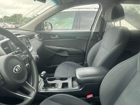 Used 2018 Kia Sorento L FWD image 31
