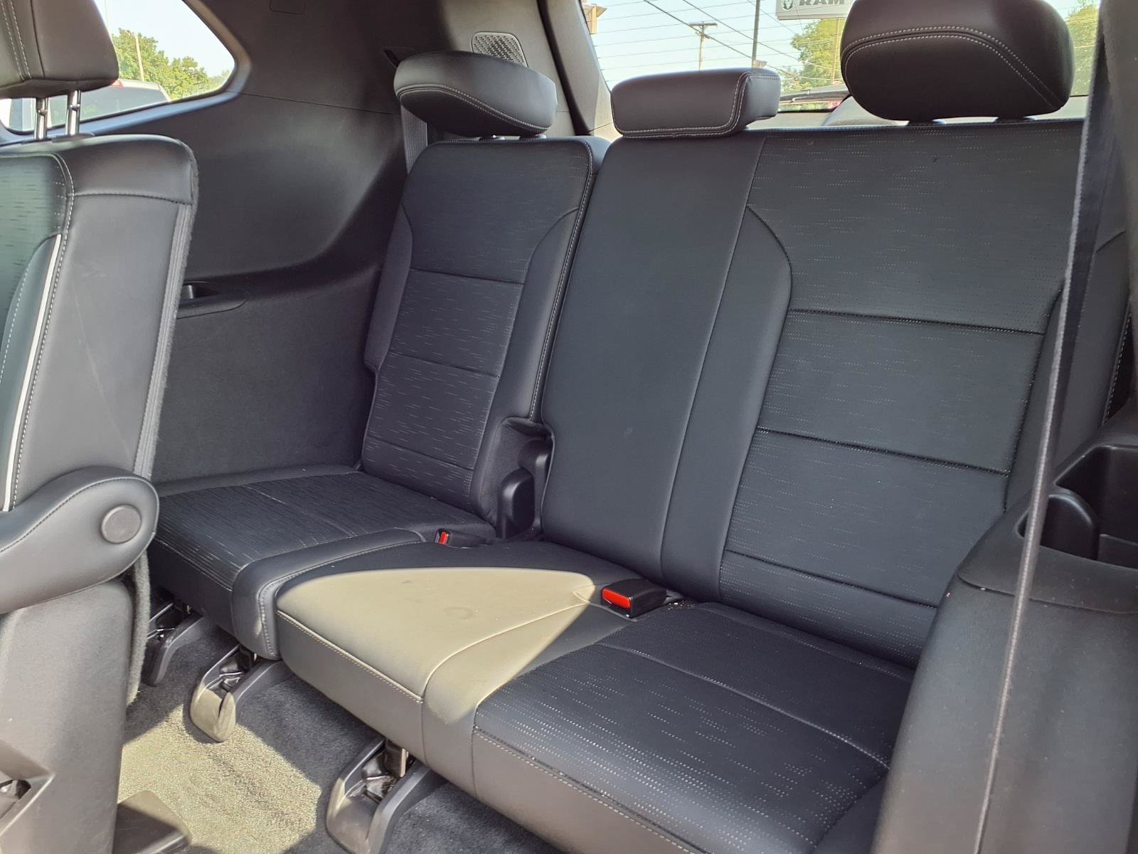Used 2025 Buick Enclave Sport Touring FWD image 18