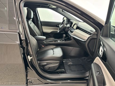 Used 2023 Jeep Compass Limited w/ Sun and Sound Group image 18