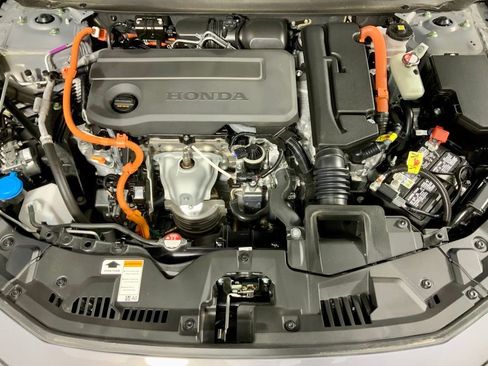 Used 2025 Honda Accord Touring image 9