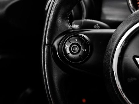 Used 2015 MINI Cooper 2-Door Hardtop image 16