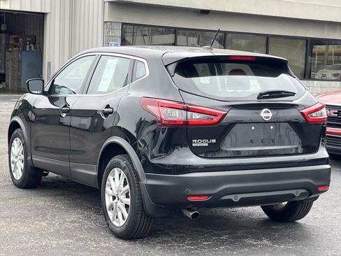 Used 2021 Nissan Rogue Sport S image 3