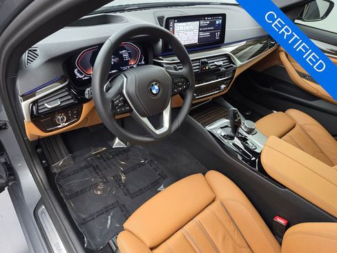 Certified 2023 BMW 530i w/ Premium Package RWD image 10