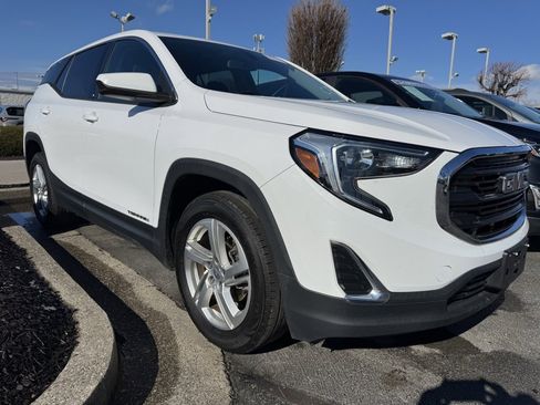 Used 2018 GMC Terrain SLE image 1