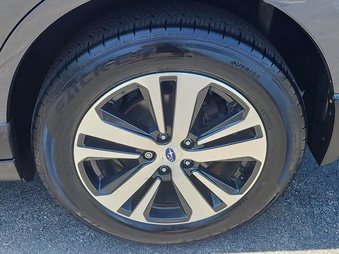 Used 2019 Subaru Outback 2.5i Limited AWD/4WD image 30
