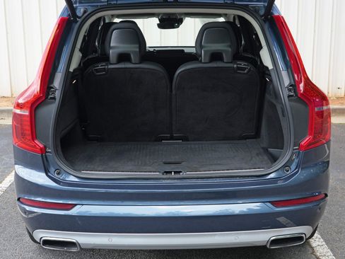 Used 2021 Volvo XC90 T5 Momentum w/ Advanced Package AWD/4WD image 10