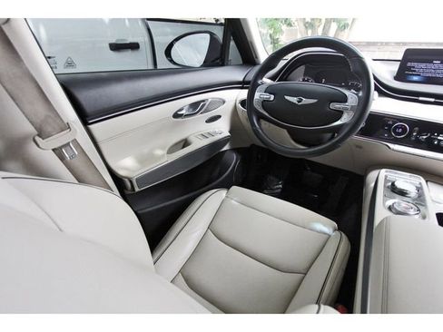 Used 2023 Genesis GV70 2.5T w/ Advanced Package AWD/4WD image 7