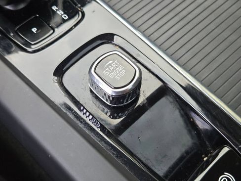 Used 2024 Volvo S60 B5 Core FWD image 33