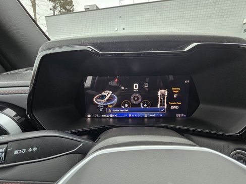 Used 2024 Chevrolet Colorado Z71 w/ Z71 Convenience Package 2 image 23