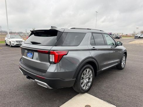 New 2026 Ford Explorer Platinum RWD image 5