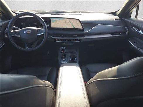 Used 2025 Cadillac XT4 Premium Luxury image 16