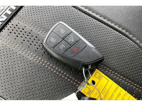 Used 2024 Chevrolet Silverado 2500 High Country w/ High Country Premium Package image 14