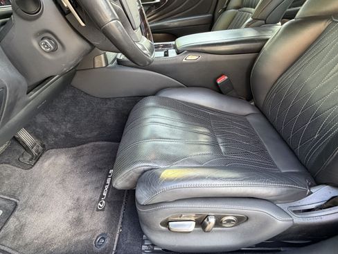 Used 2018 Lexus LS 500 w/ Interior Upgrade Package RWD image 18