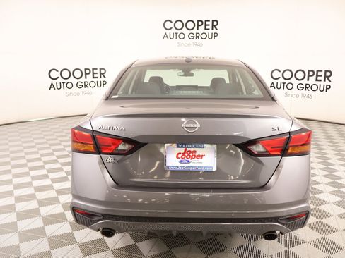 Used 2023 Nissan Altima 2.5 SL FWD image 23