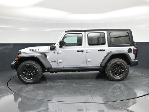Used 2023 Jeep Wrangler Unlimited image 8