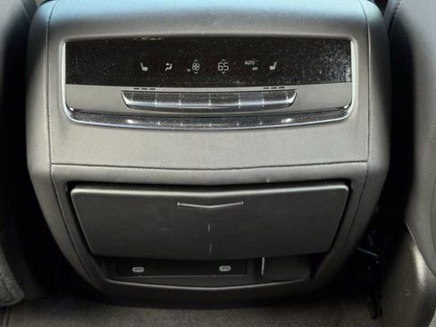 Used 2023 Cadillac Escalade Premium Luxury RWD image 34