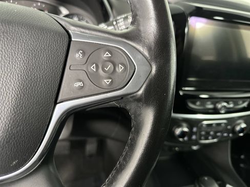 Used 2020 Chevrolet Traverse LT FWD image 8