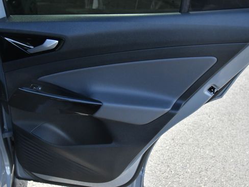 Used 2021 Volkswagen ID.4 Pro image 42