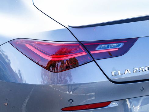 Used 2025 Mercedes-Benz CLA 250 image 8