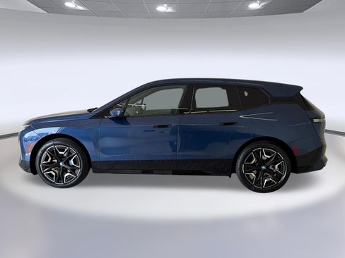 Used 2024 BMW iX xDrive50 w/ Premium Package AWD/4WD image 2