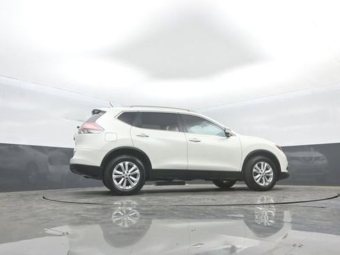 Used 2015 Nissan Rogue SV w/ SV Premium Package image 32