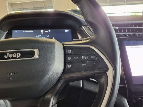 Used 2021 Jeep Grand Cherokee L Limited AWD/4WD image 19