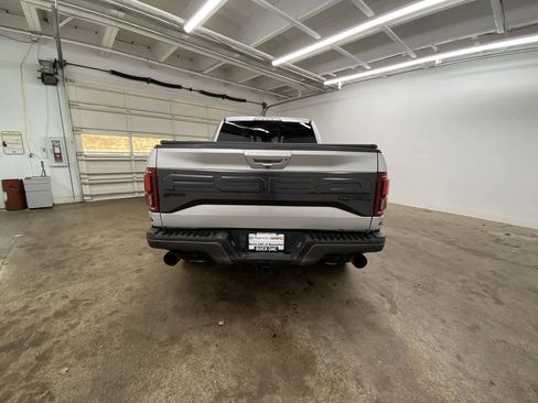 Used 2018 Ford F150 Raptor w/ Equipment Group 802A Luxury image 5