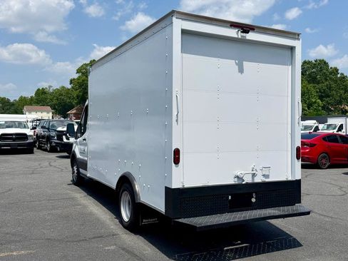 Used 2022 Ford Transit 350 DRW RWD image 8