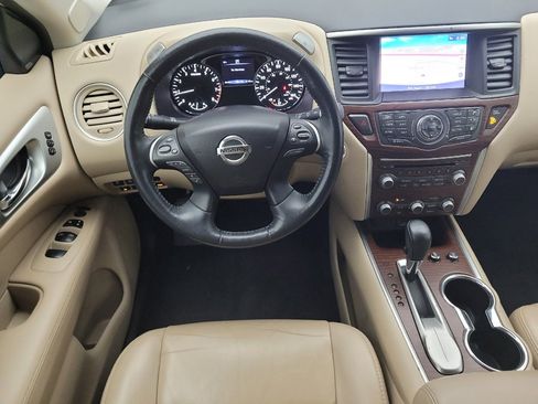 Used 2018 Nissan Pathfinder Platinum image 22