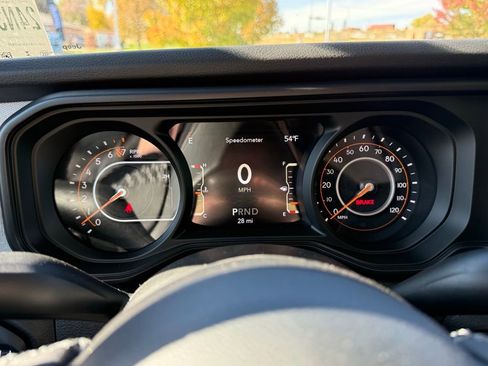 New 2025 Jeep Gladiator Sport image 18