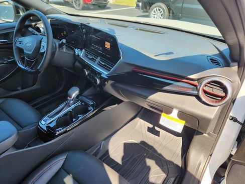 New 2026 Chevrolet Trax RS w/ Sunroof Package image 8