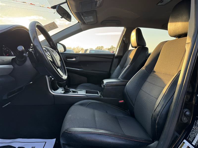 Used 2017 Toyota Camry SE FWD image 23