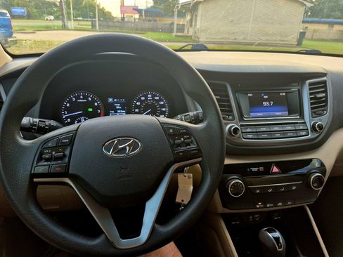 Used 2016 Hyundai Tucson SE w/ Option Group 02 image 10