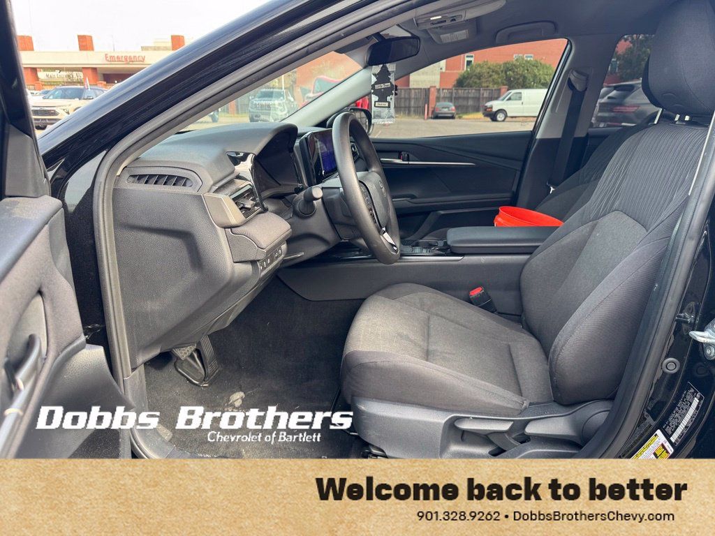 Used 2025 Toyota Camry LE FWD image 14