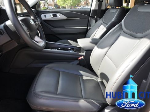 New 2026 Ford Explorer Active w/ Active Comfort Package RWD image 10