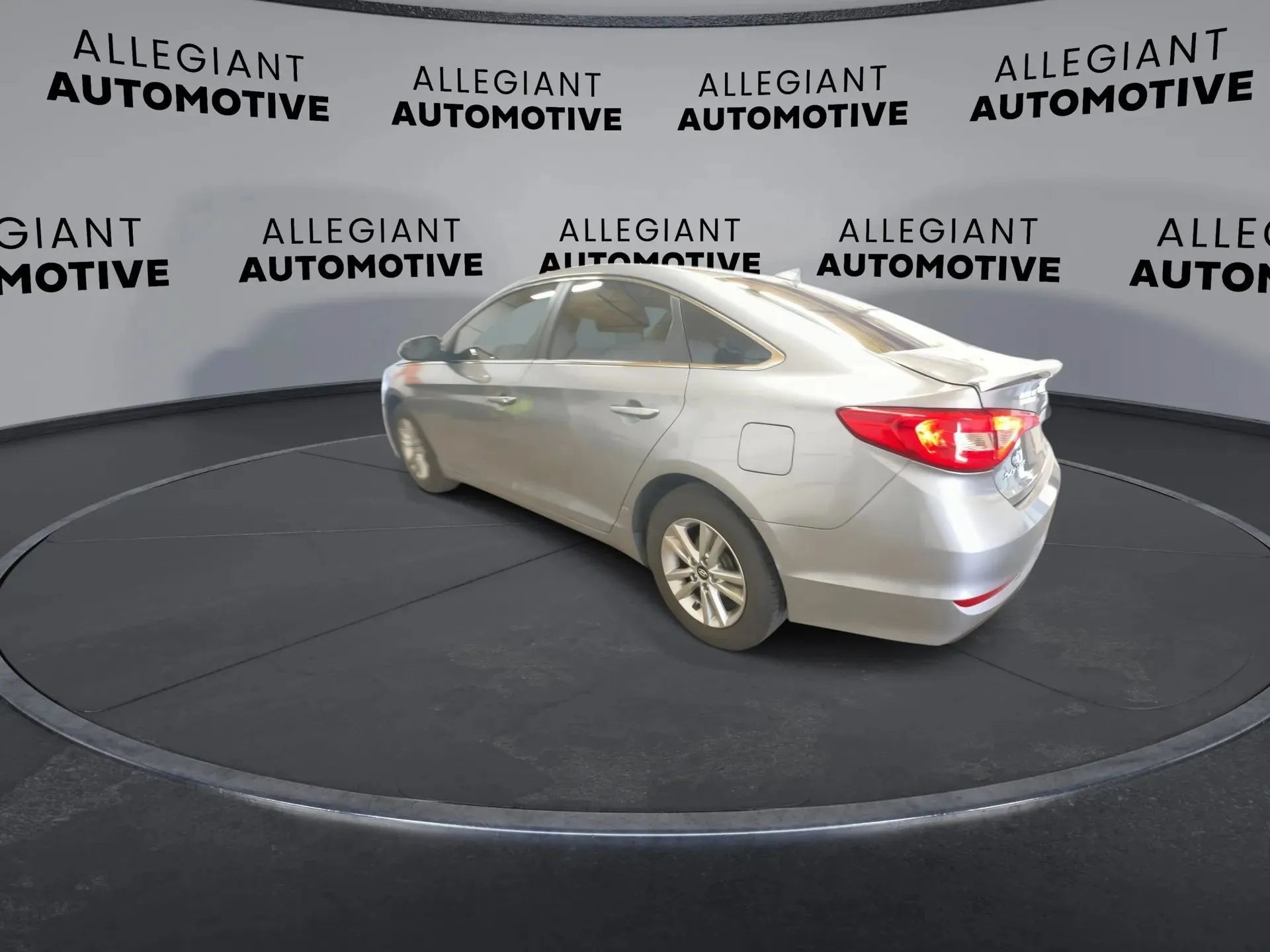 Used 2015 Hyundai Sonata SE FWD image 9