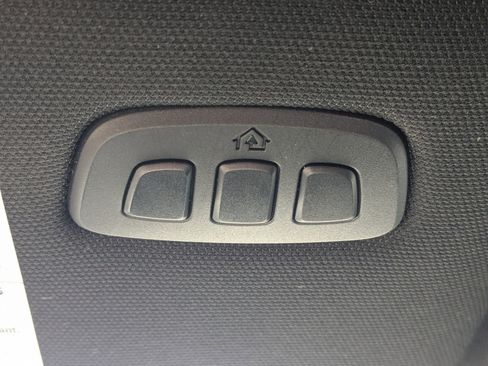 Certified 2025 Ford Explorer ST image 32