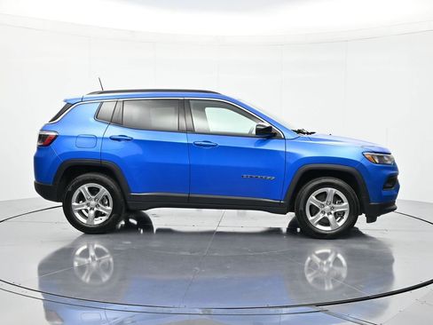 Used 2024 Jeep Compass Latitude AWD/4WD image 4