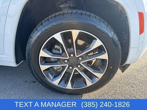 Used 2023 Jeep Grand Cherokee L Overland image 10