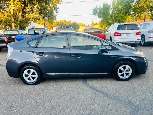 Used 2012 Toyota Prius Three FWD image 6