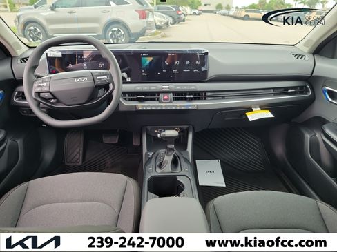 New 2026 Kia K4 FWD image 14