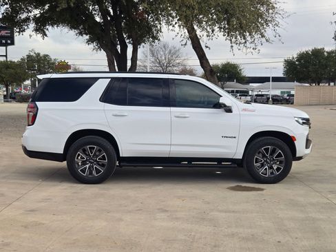 Used 2023 Chevrolet Tahoe Z71 w/ Luxury Package image 2