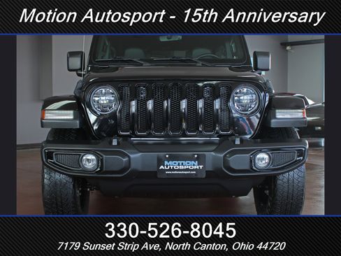 Used 2022 Jeep Wrangler Unlimited Sahara image 3