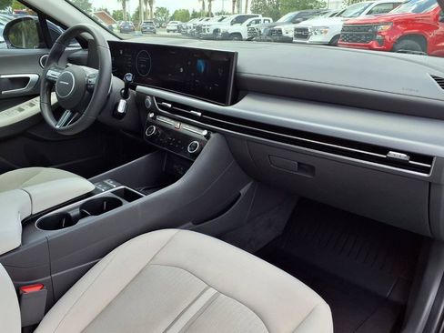 Used 2024 Hyundai Sonata SEL w/ Convenience Package FWD image 11