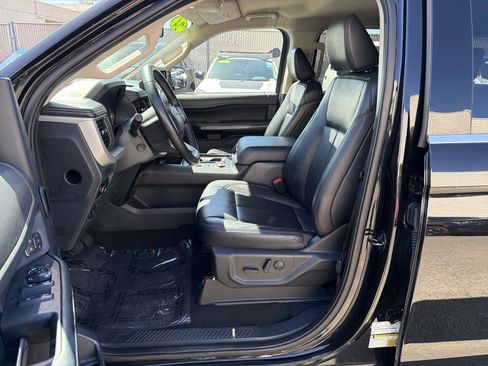 Used 2024 Ford Expedition XLT AWD/4WD image 18