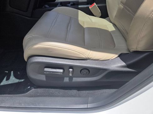 Used 2019 Honda CR-V EX-L image 10
